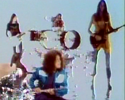 Screenshot from Beat Behind The Dikes broadcast as found on Albino Moon fan-website
